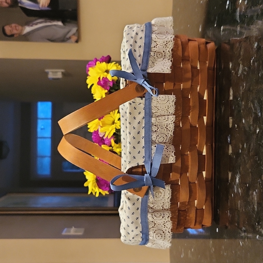 Longaberger basket 1989  Miniature gathering basket